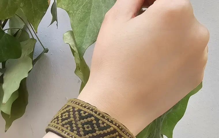 Sabzo Balochi Embroidery Bracelet