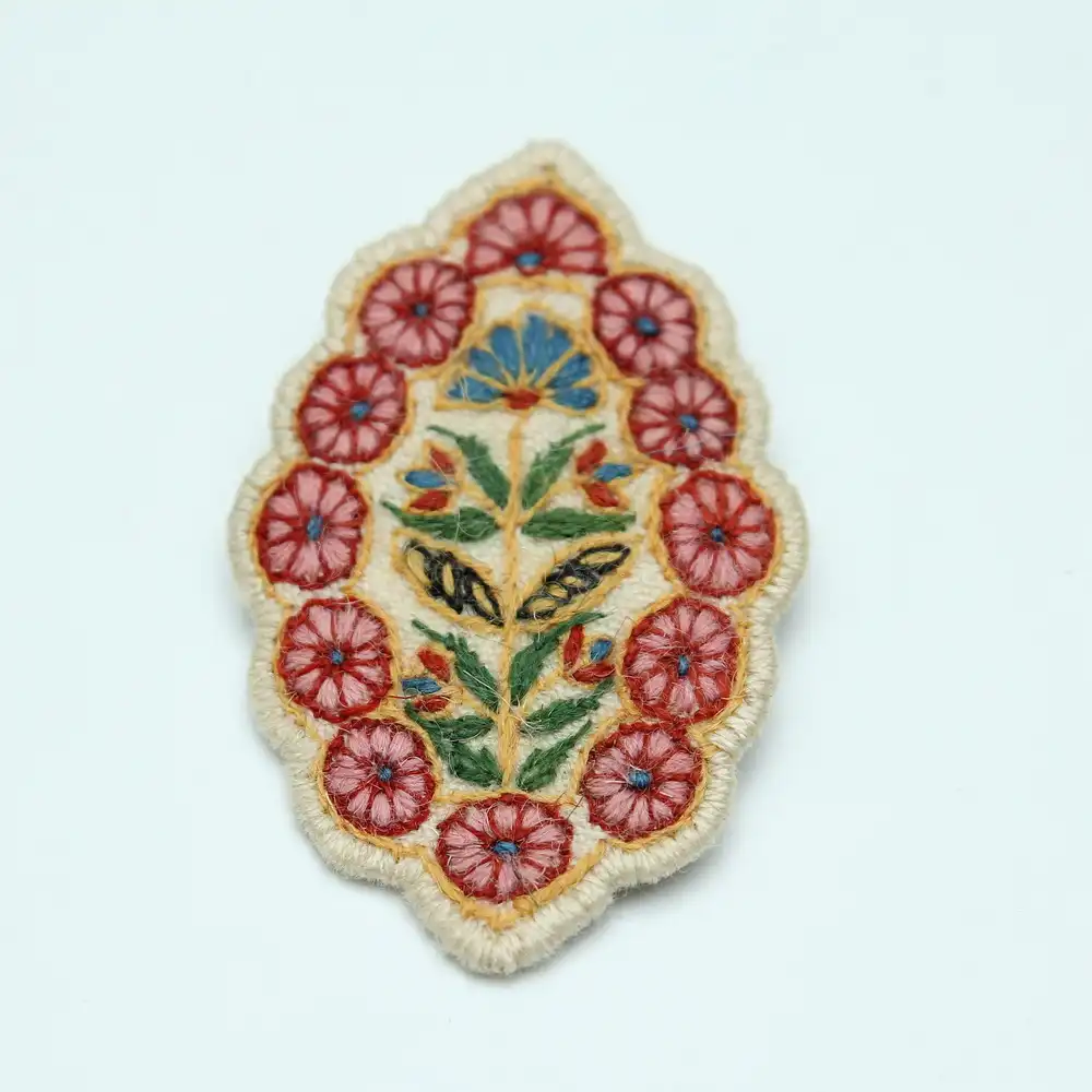 Flower garden brooch