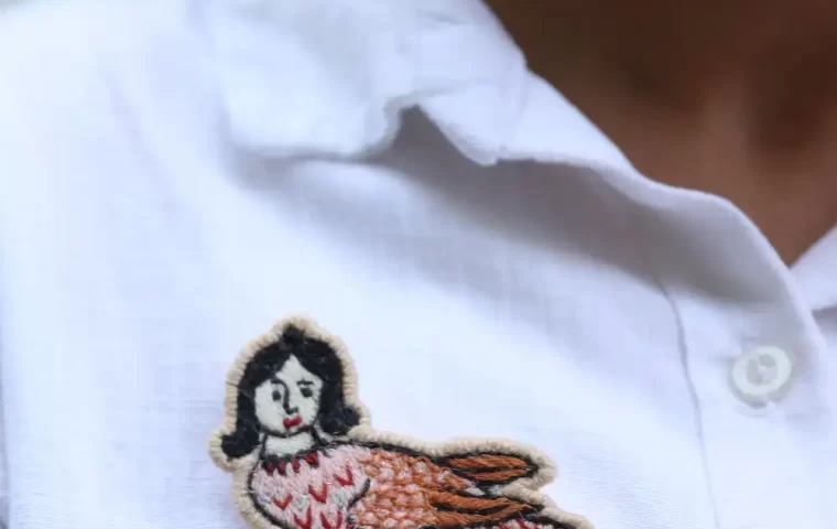 brooch-bird maiden