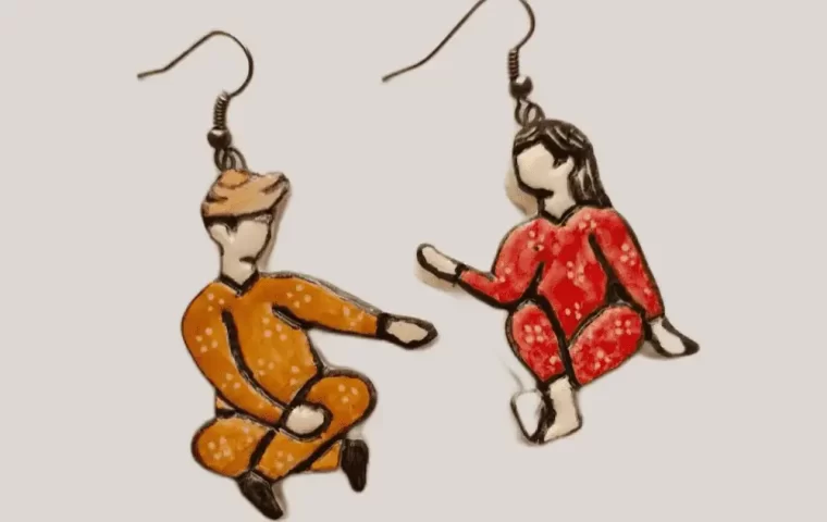 Oshagh Earrings – Miniatures Collection